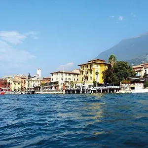 hotel-malcesine.hotelinveneto.com/